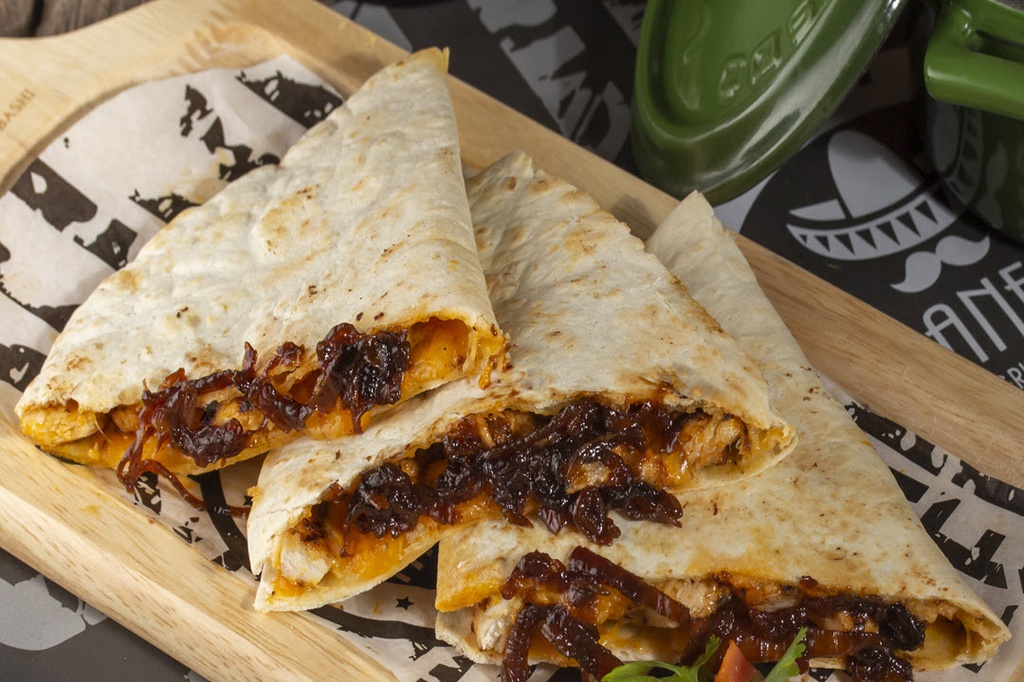 Chicken Quesadilla With Caramelized onion